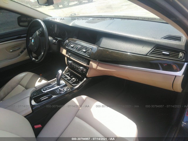 Photo 4 VIN: WBAXH5C50CDW11023 - BMW 5 