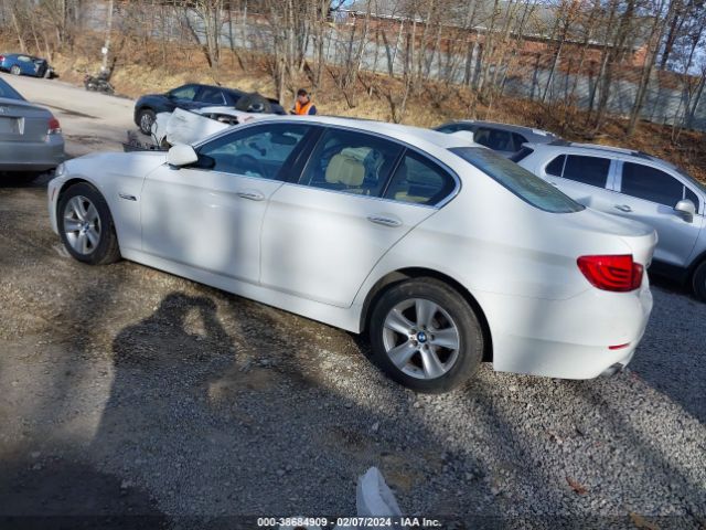 Photo 2 VIN: WBAXH5C50DD115527 - BMW 528I 