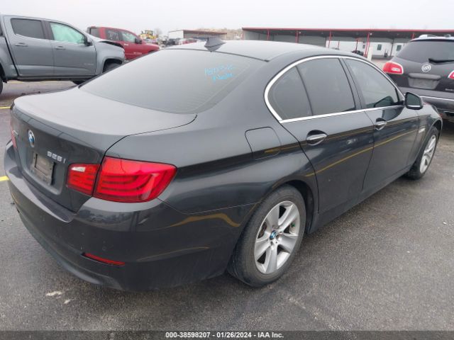 Photo 3 VIN: WBAXH5C50DDW15574 - BMW 528I 