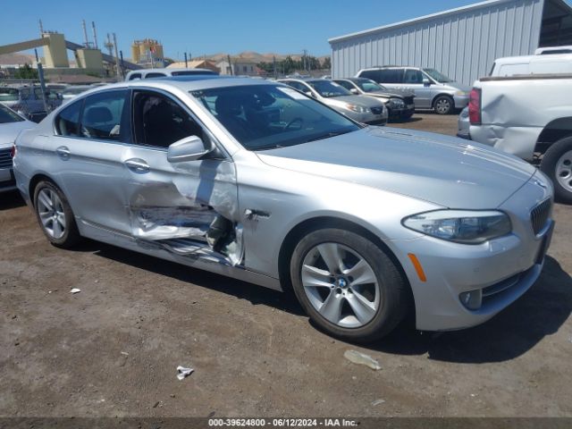 Photo 0 VIN: WBAXH5C51CDW10818 - BMW 528XI 