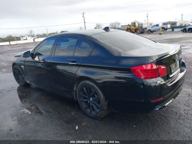 Photo 2 VIN: WBAXH5C51CDW10835 - BMW 528I 