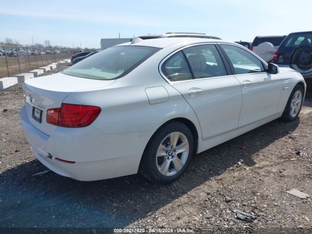 Photo 3 VIN: WBAXH5C51DD109882 - BMW 528I 