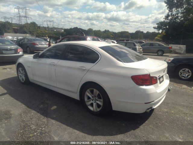 Photo 2 VIN: WBAXH5C51DDW14109 - BMW 5 