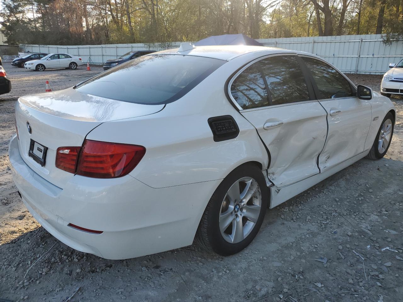 Photo 2 VIN: WBAXH5C51DDW14238 - BMW 5ER 