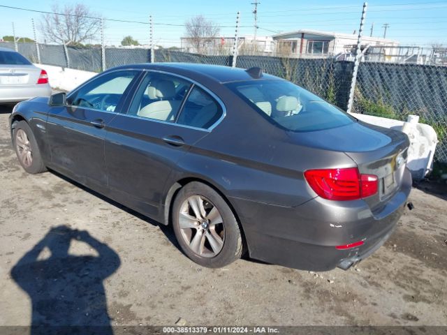 Photo 2 VIN: WBAXH5C52CDW05935 - BMW 528I 