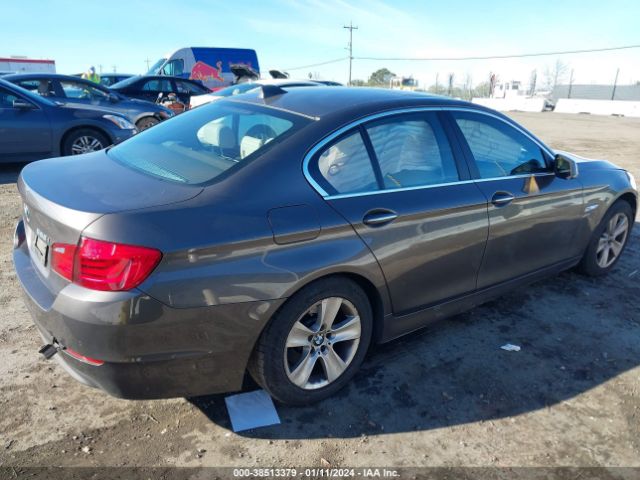 Photo 3 VIN: WBAXH5C52CDW05935 - BMW 528I 