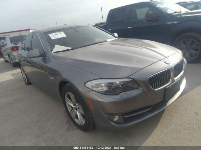 Photo 0 VIN: WBAXH5C52CDW06972 - BMW 5 