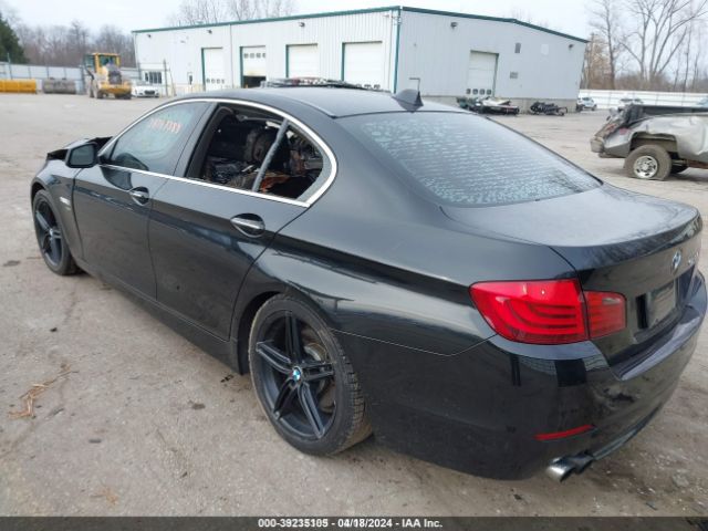 Photo 2 VIN: WBAXH5C52CDW08656 - BMW 528I 