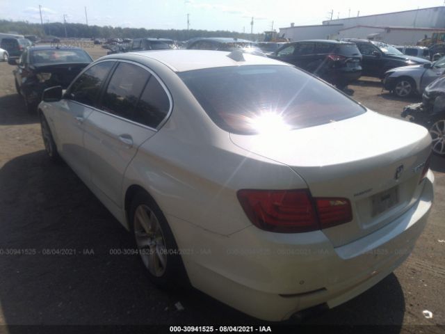 Photo 2 VIN: WBAXH5C53CDW06172 - BMW 5 