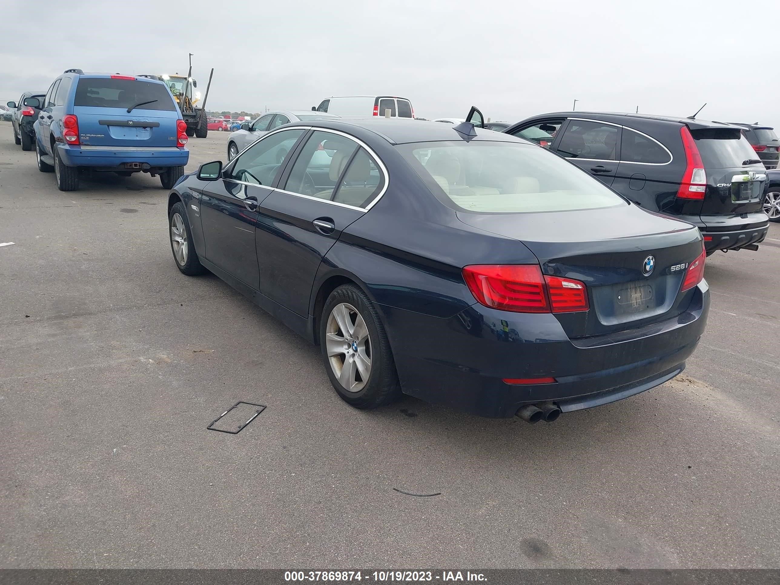 Photo 2 VIN: WBAXH5C53CDW07483 - BMW 5ER 