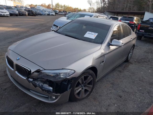 Photo 1 VIN: WBAXH5C53CDW09038 - BMW 528I 