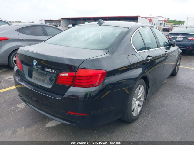 Photo 3 VIN: WBAXH5C53CDW10495 - BMW 528I 