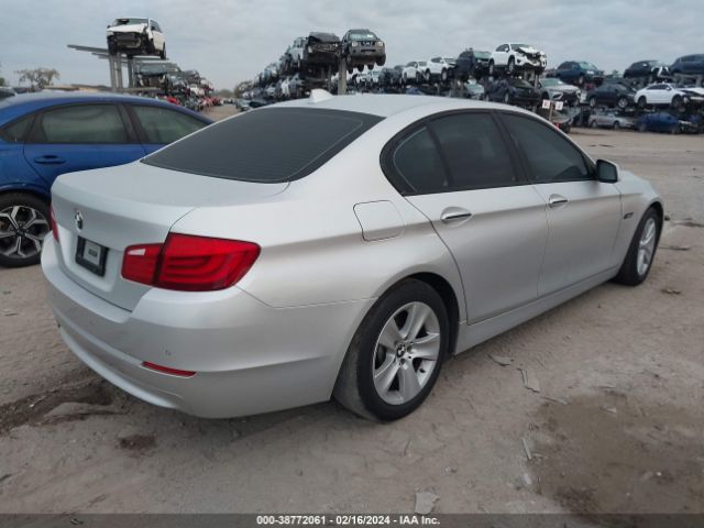 Photo 3 VIN: WBAXH5C54CDW11266 - BMW 528I 