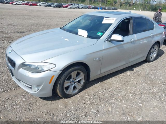 Photo 1 VIN: WBAXH5C54CDW11333 - BMW 528I 