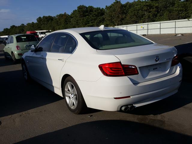 Photo 2 VIN: WBAXH5C55CDW04858 - BMW 528 