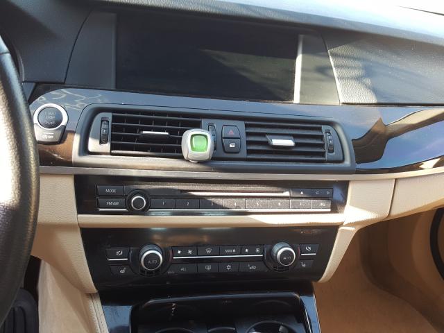 Photo 8 VIN: WBAXH5C55CDW04858 - BMW 528 