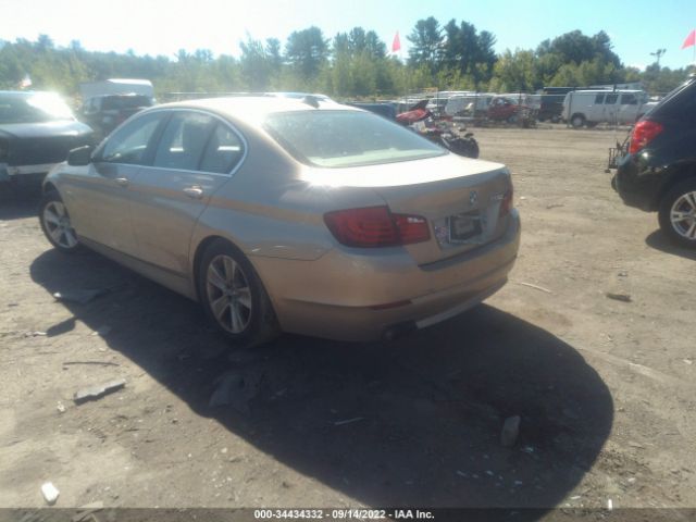 Photo 2 VIN: WBAXH5C55CDW05914 - BMW 5 SERIES 