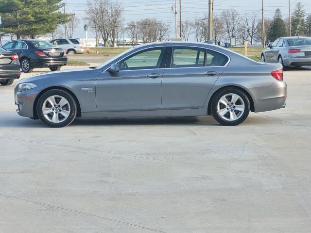 Photo 1 VIN: WBAXH5C55CDW06268 - BMW 5 SERIES 