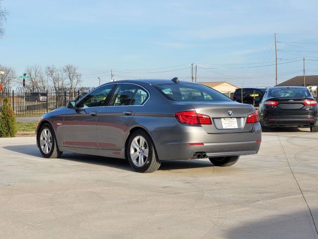 Photo 2 VIN: WBAXH5C55CDW06268 - BMW 5 SERIES 