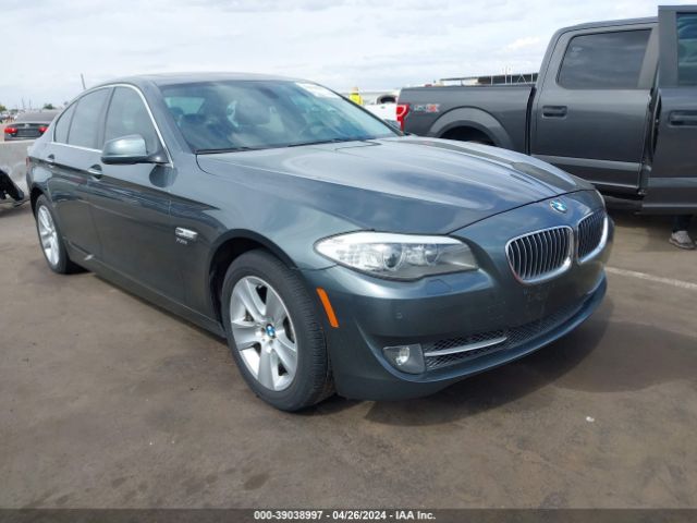 Photo 0 VIN: WBAXH5C57CDW03632 - BMW 528 