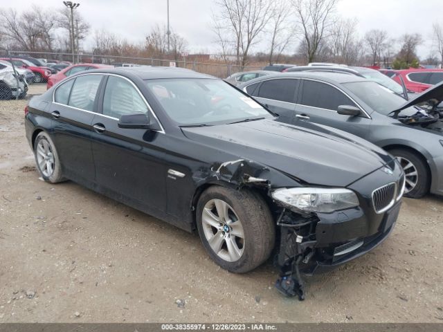 Photo 0 VIN: WBAXH5C57CDW08247 - BMW 528I 