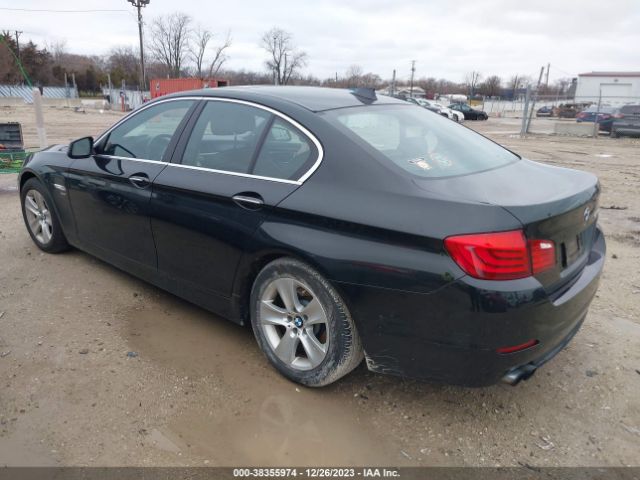 Photo 2 VIN: WBAXH5C57CDW08247 - BMW 528I 