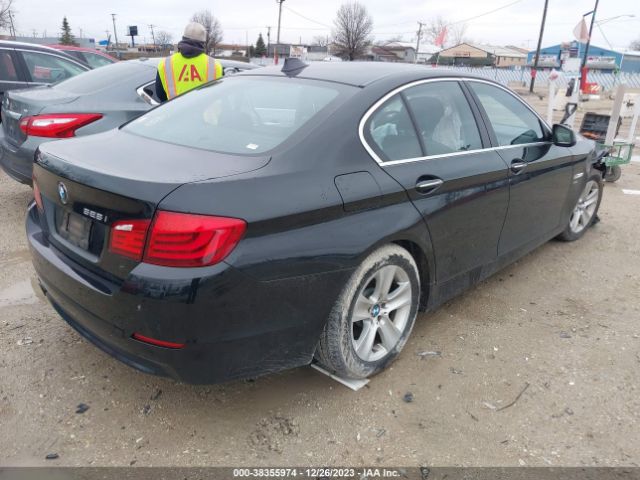 Photo 3 VIN: WBAXH5C57CDW08247 - BMW 528I 