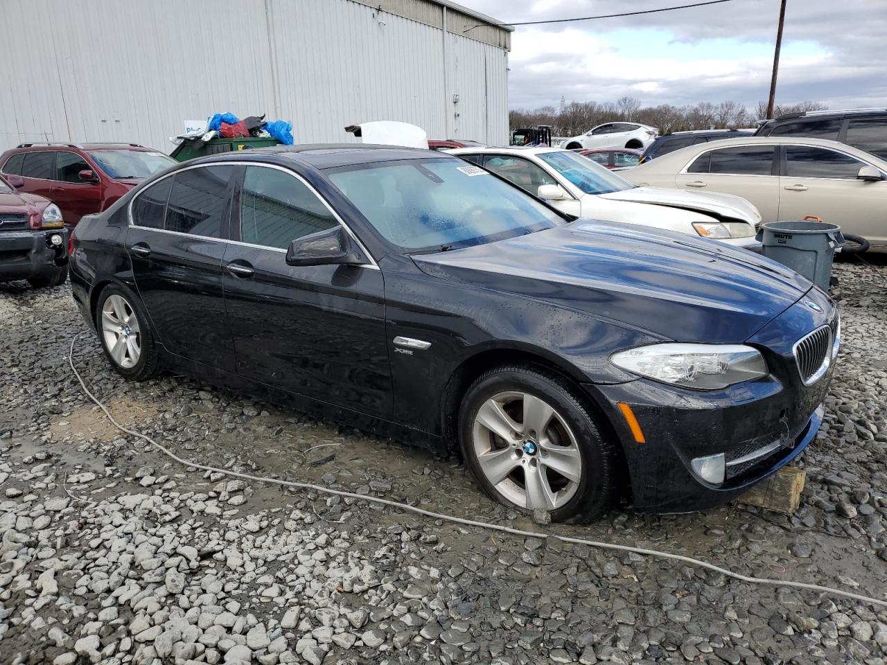 Photo 3 VIN: WBAXH5C57CDW10497 - BMW 528 