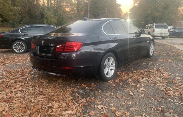 Photo 3 VIN: WBAXH5C57DDW12235 - BMW 528 