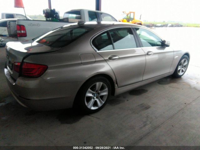 Photo 3 VIN: WBAXH5C58CDW06992 - BMW 5 