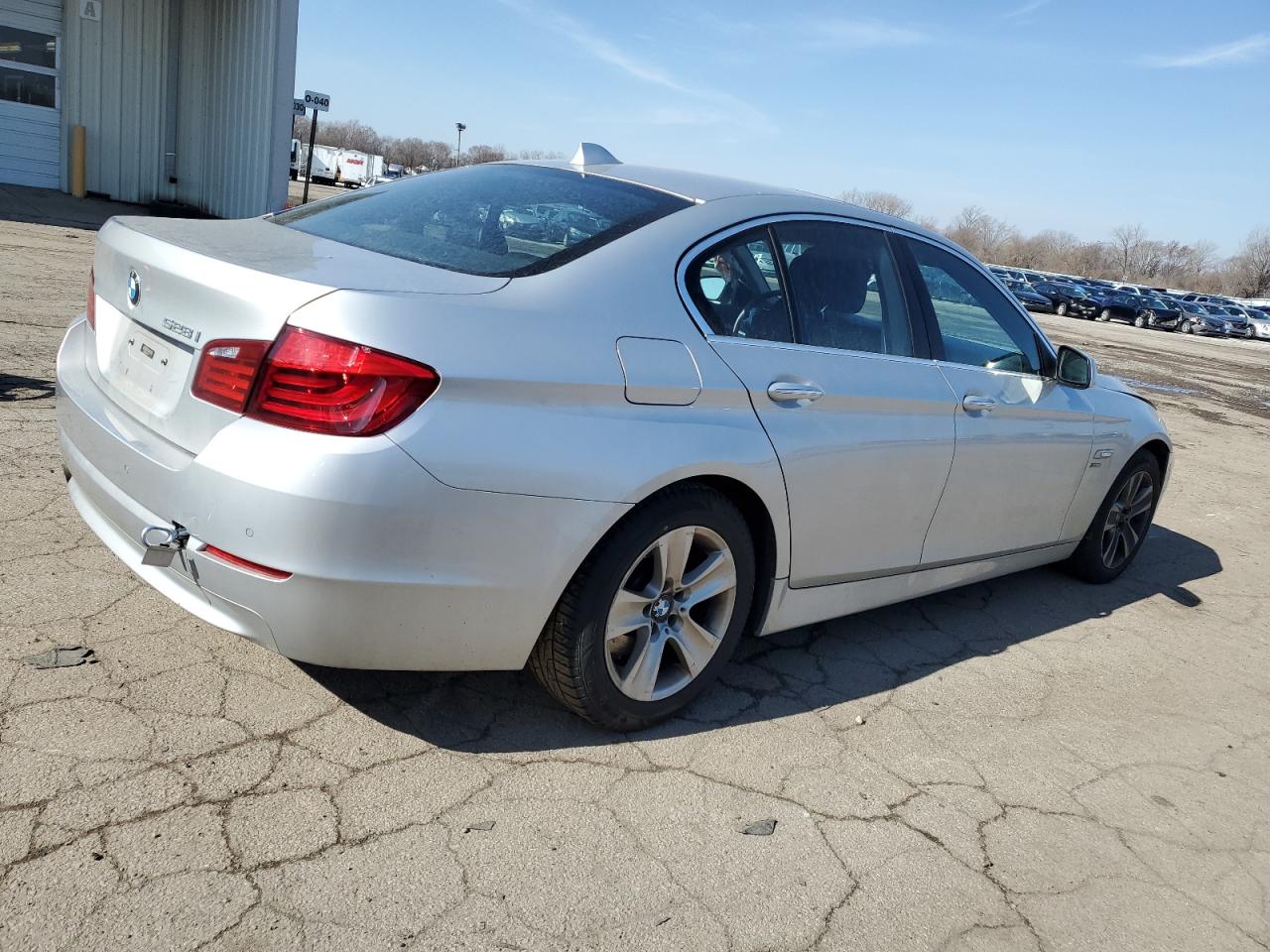 Photo 2 VIN: WBAXH5C58CDW11156 - BMW 5ER 