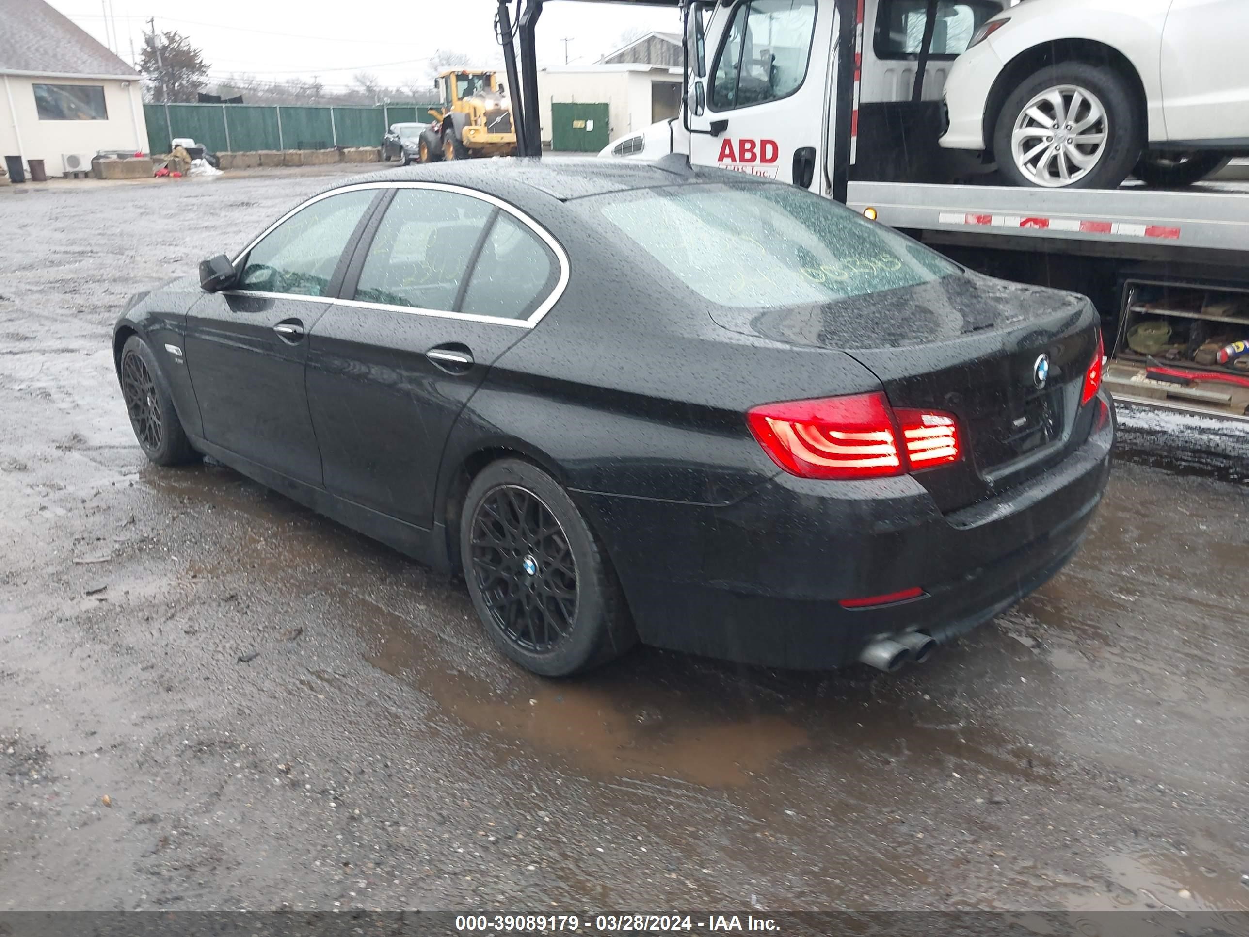 Photo 2 VIN: WBAXH5C59CDW02272 - BMW 5ER 