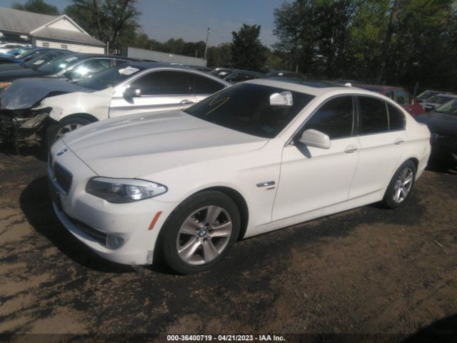 Photo 1 VIN: WBAXH5C59CDW06161 - BMW 528I 