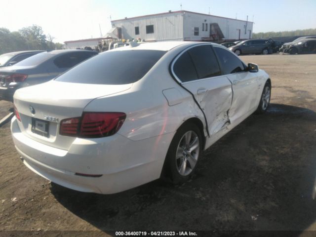 Photo 3 VIN: WBAXH5C59CDW06161 - BMW 528I 