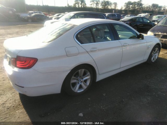 Photo 3 VIN: WBAXH5C59CDW09366 - BMW 528I 