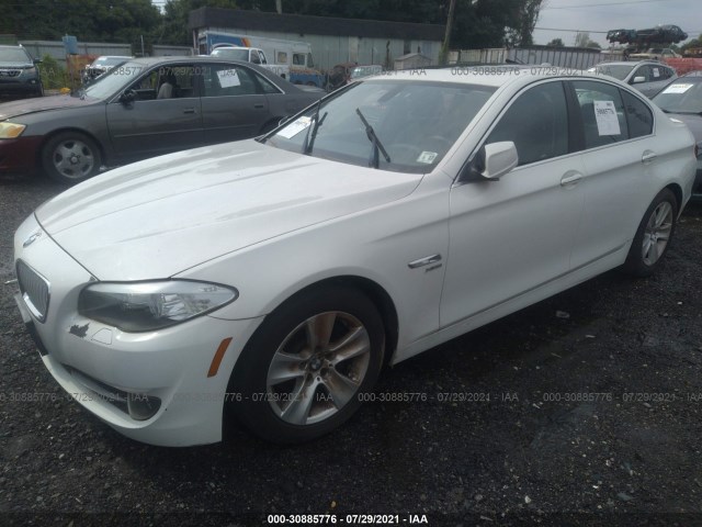 Photo 1 VIN: WBAXH5C59CDW09769 - BMW 5 