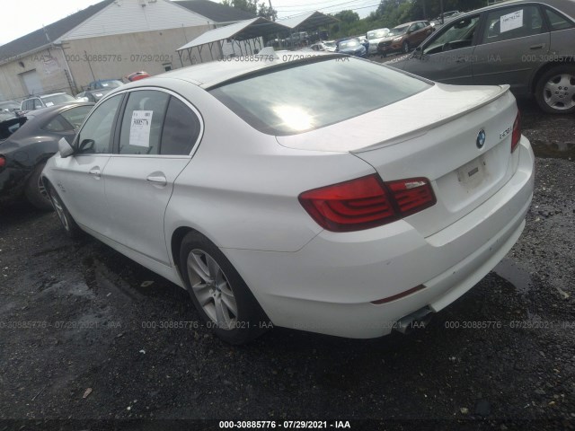 Photo 2 VIN: WBAXH5C59CDW09769 - BMW 5 