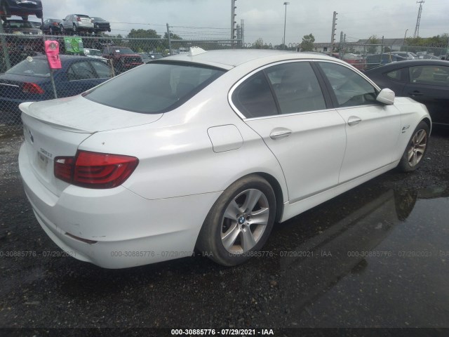 Photo 3 VIN: WBAXH5C59CDW09769 - BMW 5 