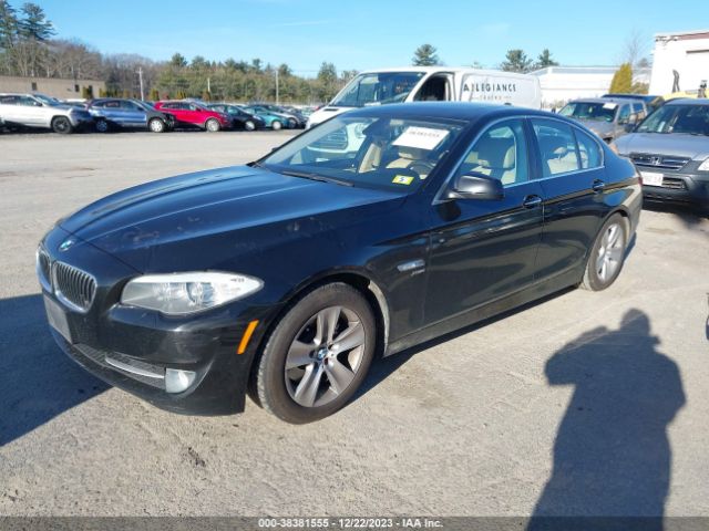 Photo 1 VIN: WBAXH5C59CDW10520 - BMW 528I 