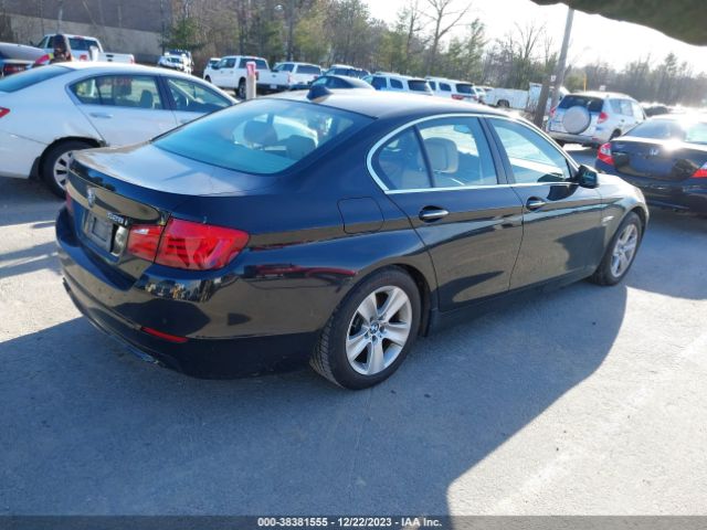 Photo 3 VIN: WBAXH5C59CDW10520 - BMW 528I 