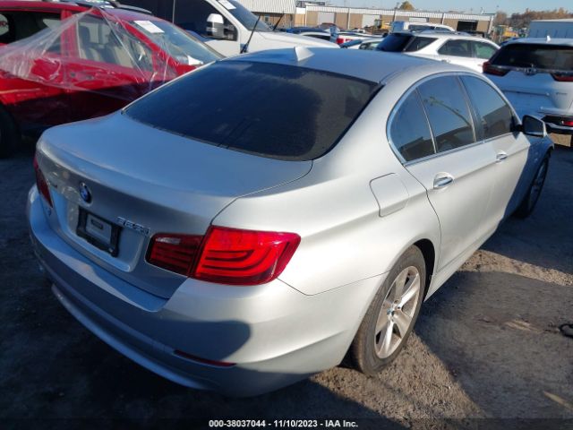 Photo 3 VIN: WBAXH5C59DDW15234 - BMW 528 