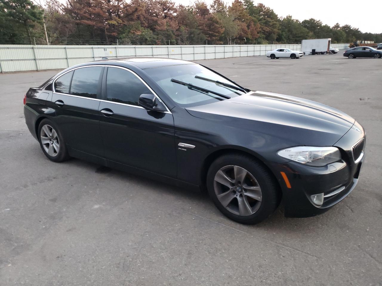 Photo 3 VIN: WBAXH5C5XCDW03950 - BMW 5ER 