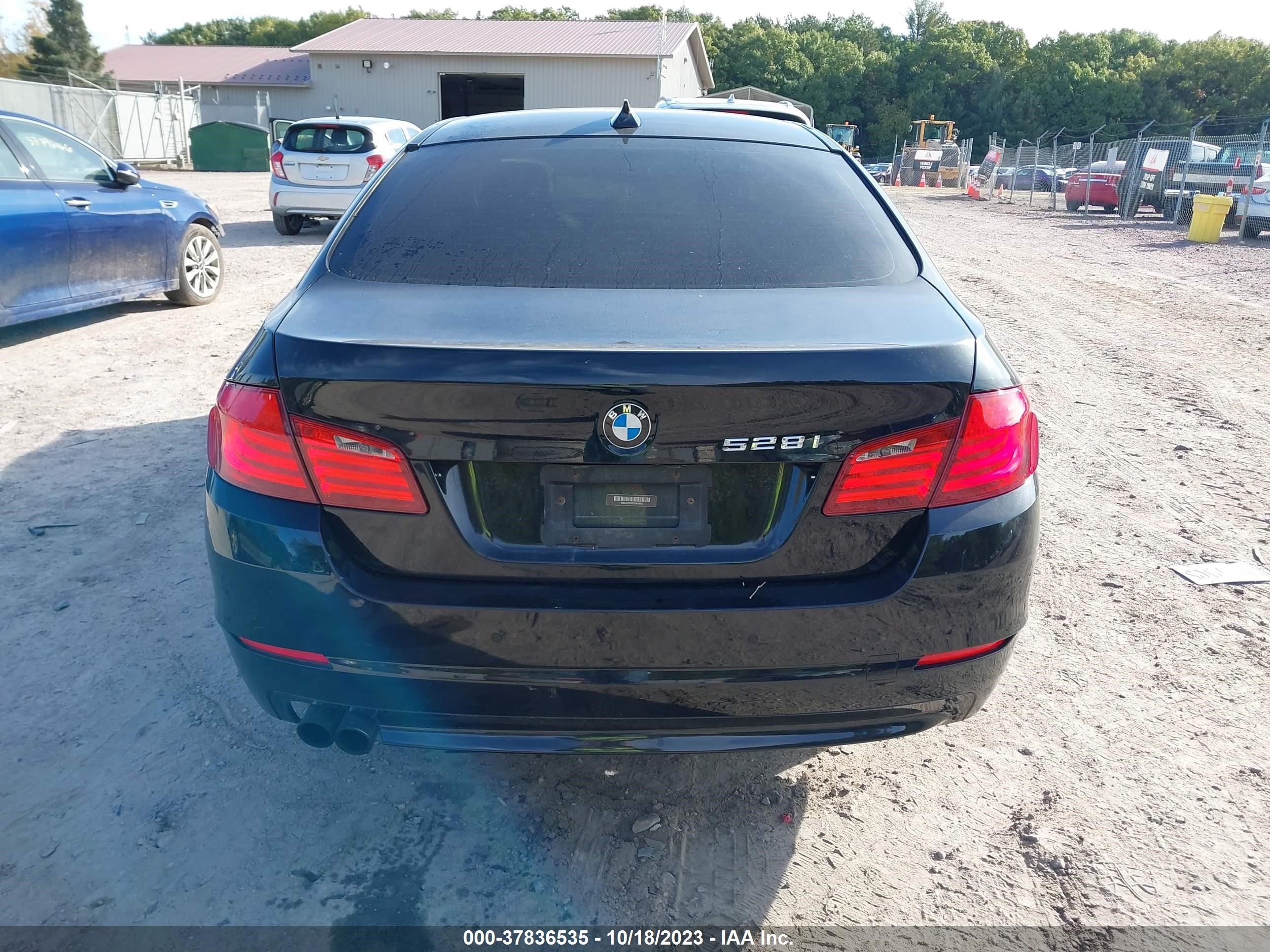 Photo 15 VIN: WBAXH5C5XCDW04872 - BMW 5ER 