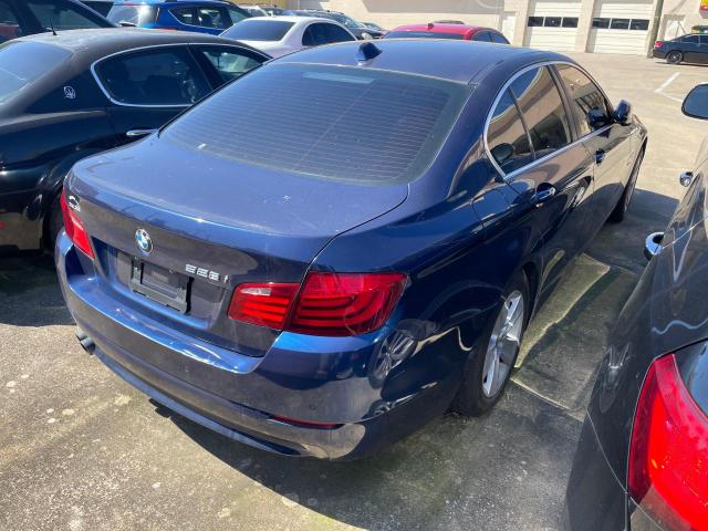 Photo 3 VIN: WBAXH5C5XCDW05522 - BMW 528 XI 