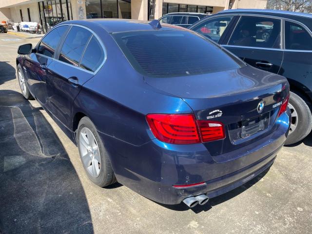 Photo 2 VIN: WBAXH5C5XCDW05522 - BMW 528 XI 