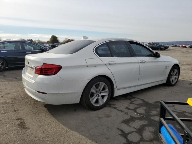 Photo 2 VIN: WBAXH5C5XCDW06072 - BMW 528 XI 