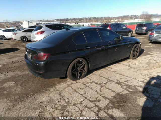 Photo 3 VIN: WBAXH5C5XCDW06511 - BMW 528I 