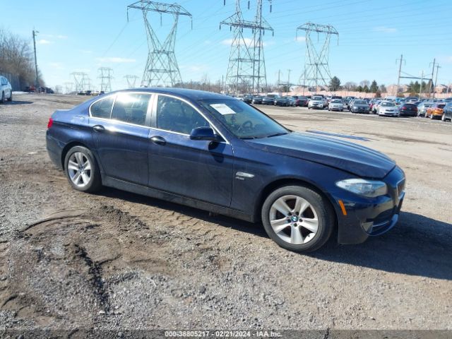 Photo 0 VIN: WBAXH5C5XCDW07238 - BMW 528 