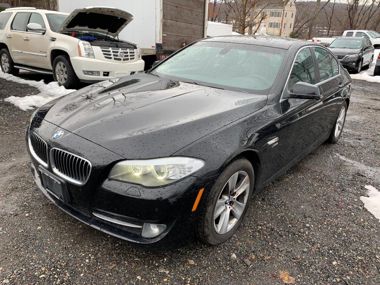 Photo 1 VIN: WBAXH5C5XCDW08307 - BMW 528 XI 