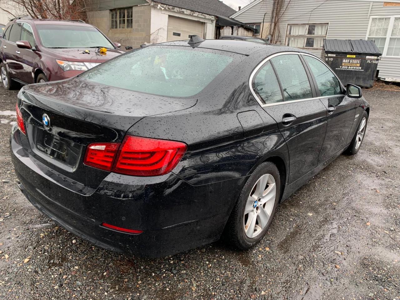 Photo 3 VIN: WBAXH5C5XCDW08307 - BMW 528 XI 